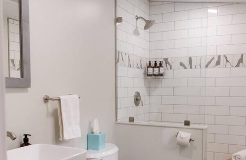 Parkesburg House | Country Outback Cozy Home *W/Camp Fire Pit*