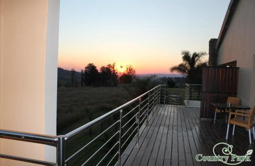 Greater Johannesburg Metropolitan Area House | Country Park Guest House - Muldersdrift