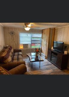 Jamestown Villa | Country Roads cabin