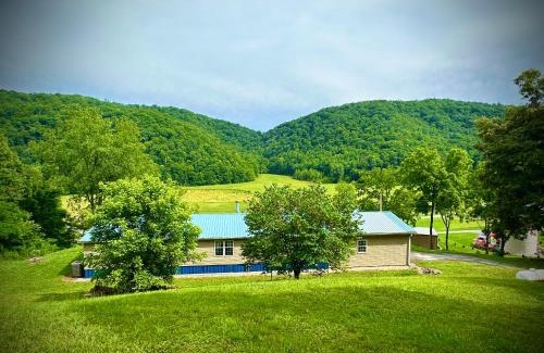 Blackwater House | Country views and hikes.