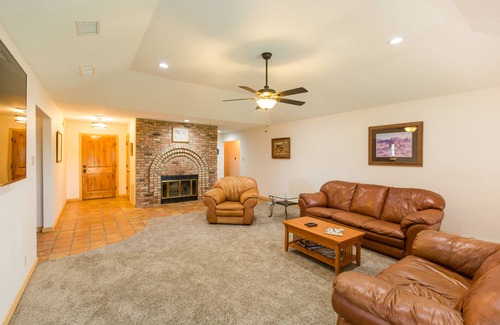 Weatherford House | Country Wedding Lodging