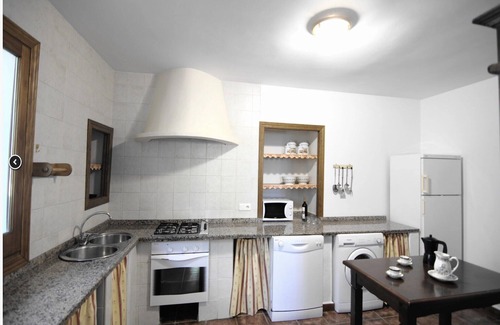 Antequera Cottage | Countryside Cottage with Pool