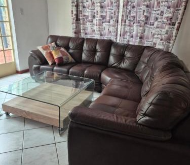 Greater Johannesburg Metropolitan Area Apartment | Countryside Garden Cottage, Sleeps 2