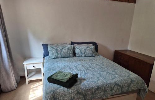 Greater Johannesburg Metropolitan Area Apartment | Countryside Garden Cottage, Sleeps 2