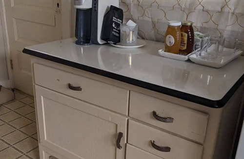 New Lebanon Cottage | Countryside Home: Rose Cottagenn