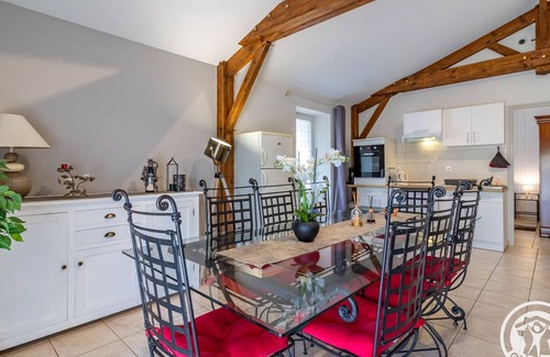 Nueil-sur-Layon Cottage | Countryside Retreat with Private Spa in Nueil sur Layon, Near Vineyards and Loire Castles