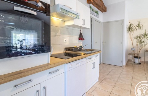 Nueil-sur-Layon Cottage | Countryside Retreat with Private Spa in Nueil sur Layon, Near Vineyards and Loire Castles