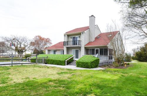 Lottsburg House | Countryside Retreat - Fire Pit, Pool, Movie & Game Room