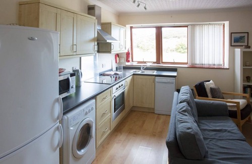 Fortrose Cottage | Couples and their four-legged friends will enjoy this lovely single-storey property which is ideally