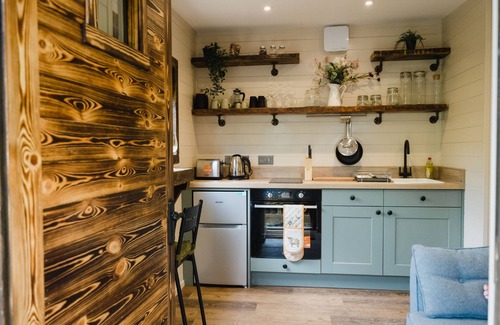 Marsden Cabin | Couples Cabin, Cupwith