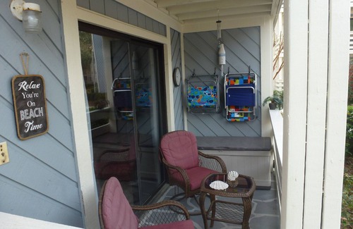 Folly Field Villa | "Couples & Family Getaway," 1st Floor, King & Queen Beds, Pool, 42" HDTV's, WIFI