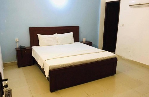 Gulshan-e-Iqbal House | Couples Friendly Guest House Karachi - Hotels