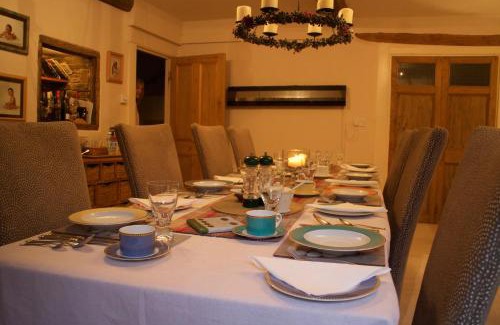 Aveton Gifford Bed & Breakfast | Court Barton Farm