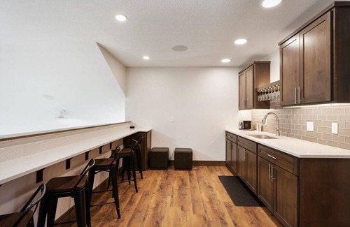 Nisswa House | Courtside Cabin-Indoor Sports|Theatre|Hot Tub|