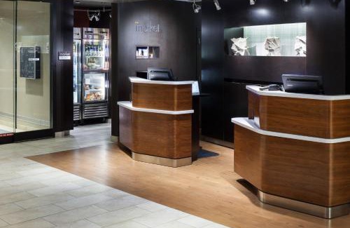 Jefferson Manor Hotel | Courtyard Alexandria Old Town/Southwest