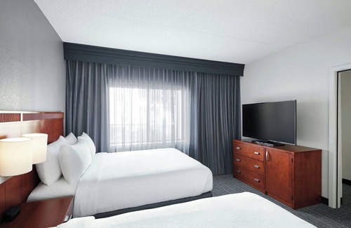 Maryland Heights Hotel | Courtyard by Marriott St Louis Westport Plaza