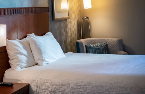 Prudential - St. Botolph Hotel | Courtyard by Marriott Boston Copley Square