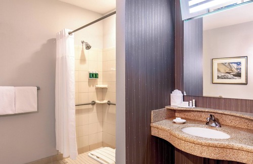 Prudential - St. Botolph Hotel | Courtyard by Marriott Boston Copley Square