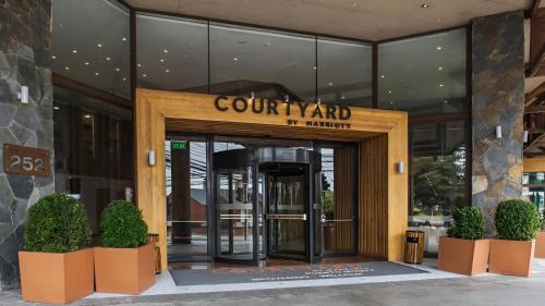 Puerto Montt Hotel | Courtyard by Marriott Puerto Montt