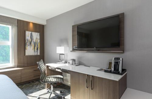 Edgewater Hotel | Courtyard by Marriott Edgewater NYC Area