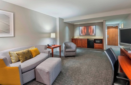 Biggar Hotel | Courtyard by Marriott Fort Myers I-75/Gulf Coast Town Center