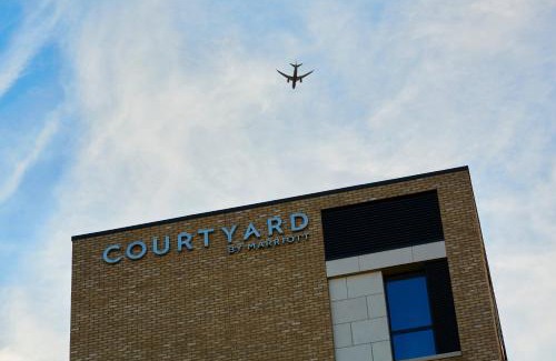 Royal Docks Hotel | Courtyard by Marriott London City Airport