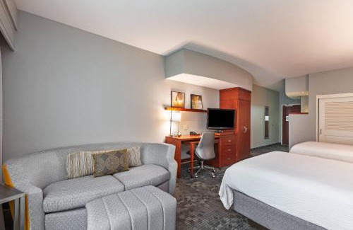 South Tulsa Hotel | Courtyard by Marriott Tulsa Woodland Hills