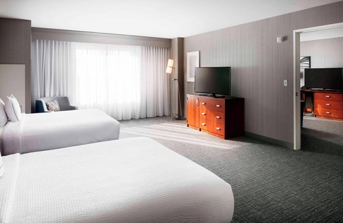 Downtown Indianapolis Hotel | Courtyard by Marriott Indianapolis Downtown