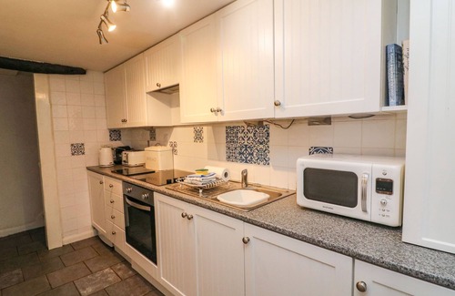 Kirkby Lonsdale Cottage | COURTYARD COTTAGE, pet friendly in Kirkby Lonsdale