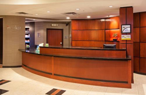 Buechel Hotel | Courtyard Louisville Northeast