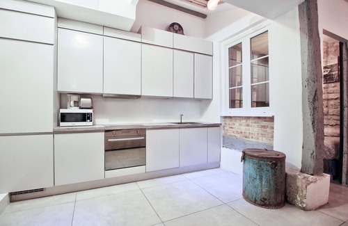 Quartier Sainte-Avoye Apartment | COURTYARD MAISON MARAIS 5 bedrooms + playground room