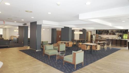 Ellendale Hotel | Courtyard Memphis East/Bill Morris Parkway