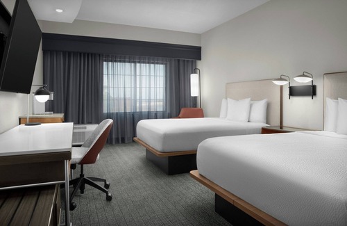 Southeast Pensacola Hotel | Courtyard Pensacola Downtown