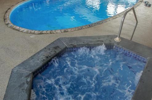 Hyannis Apartment | Courtyard Resort