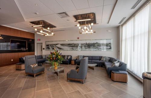 East Avenue Hotel | Courtyard Rochester Downtown