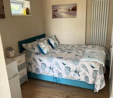 Warsash Bed & Breakfast | Cove Cott Guest Accommodation