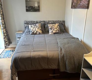 Warsash Bed & Breakfast | Cove Cott Guest Accommodation