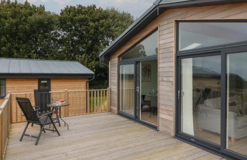 Hele House | Cove Lodge