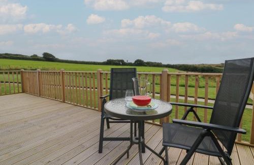Hele House | Cove Lodge