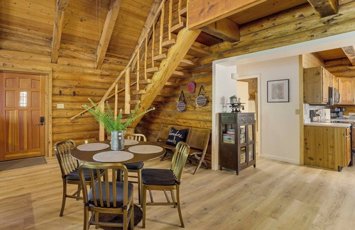 Strawberry Cabin | Covered Deck, Private Acreage: Log Cabin in Pine