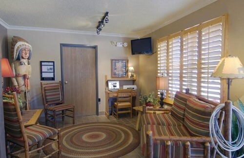 Lusk Hotel | Covered Wagon Motel