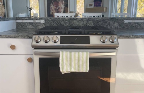 Sebascodegan Island House | Coveshead. Dramatic waterfront designer cottage.