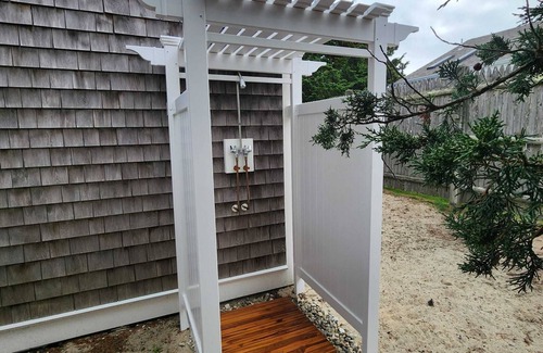 Humarock Cottage | "Coveted Cottage" 2BR Beach Cottage Humarock Beach in Marshfield/Scituate .