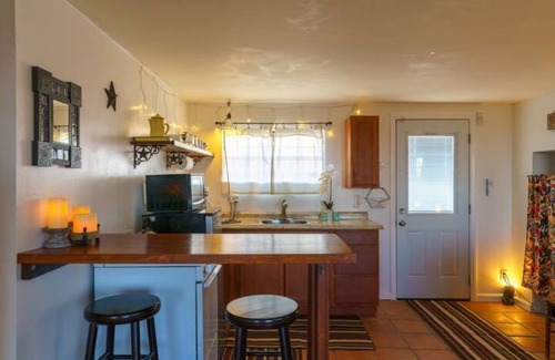 Landers Cabin | Cowboy Cabin: Peaceful, Remote, Serene and Dog-Friendly