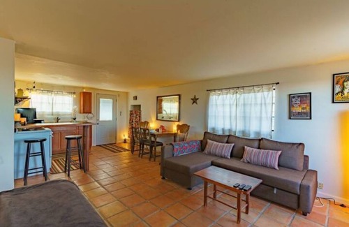 Landers Cabin | Cowboy Cabin: Peaceful, Remote, Serene and Dog-Friendly