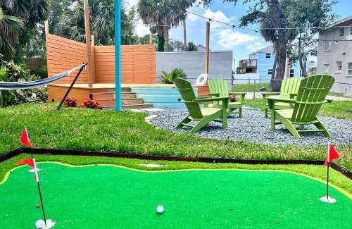 Smith's Memento House | Cowboy Pool Mini Golf Beach Ocean Center