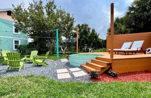 Smith's Memento House | Cowboy Pool Mini Golf Beach Ocean Center