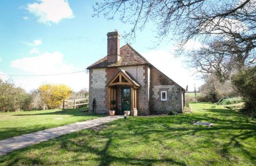 Easebourne Cabin | Cowdray Holiday Cottages
