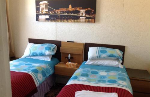 South Shore Hotel | Cowley Hotel