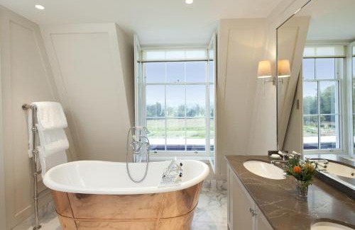 Sunningdale Hotel | Coworth Park - Dorchester Collection